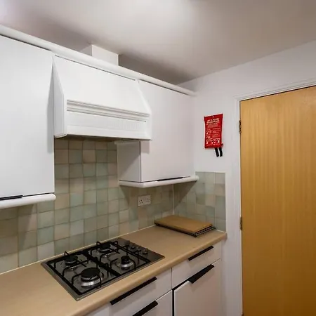 Morden London Apartment, By The Sea With Free Parking Exterior photo